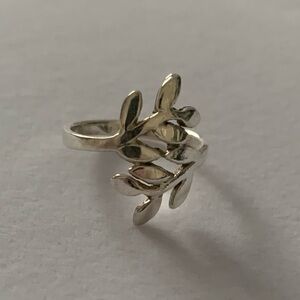 Vintage 925 Sterling Silver Dainty Leaf Wrap Ring Size 6.5